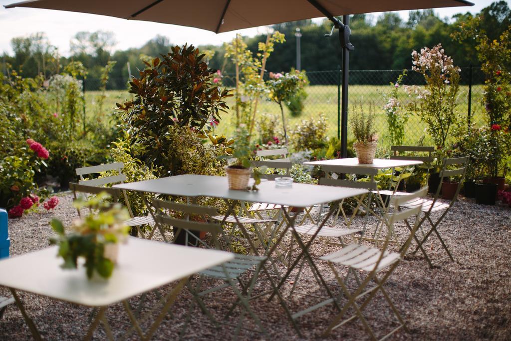 Agriturismo Familiare I Giardini Del Lago Varese Bagian luar foto