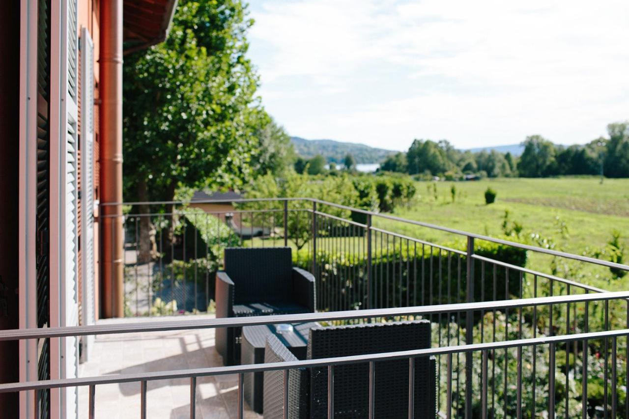 Agriturismo Familiare I Giardini Del Lago Varese Bagian luar foto